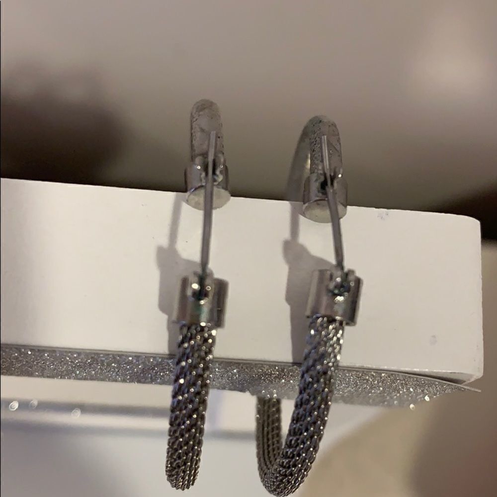 🎉Last deal 🎉Cache hoop earring - Picture 2 of 5